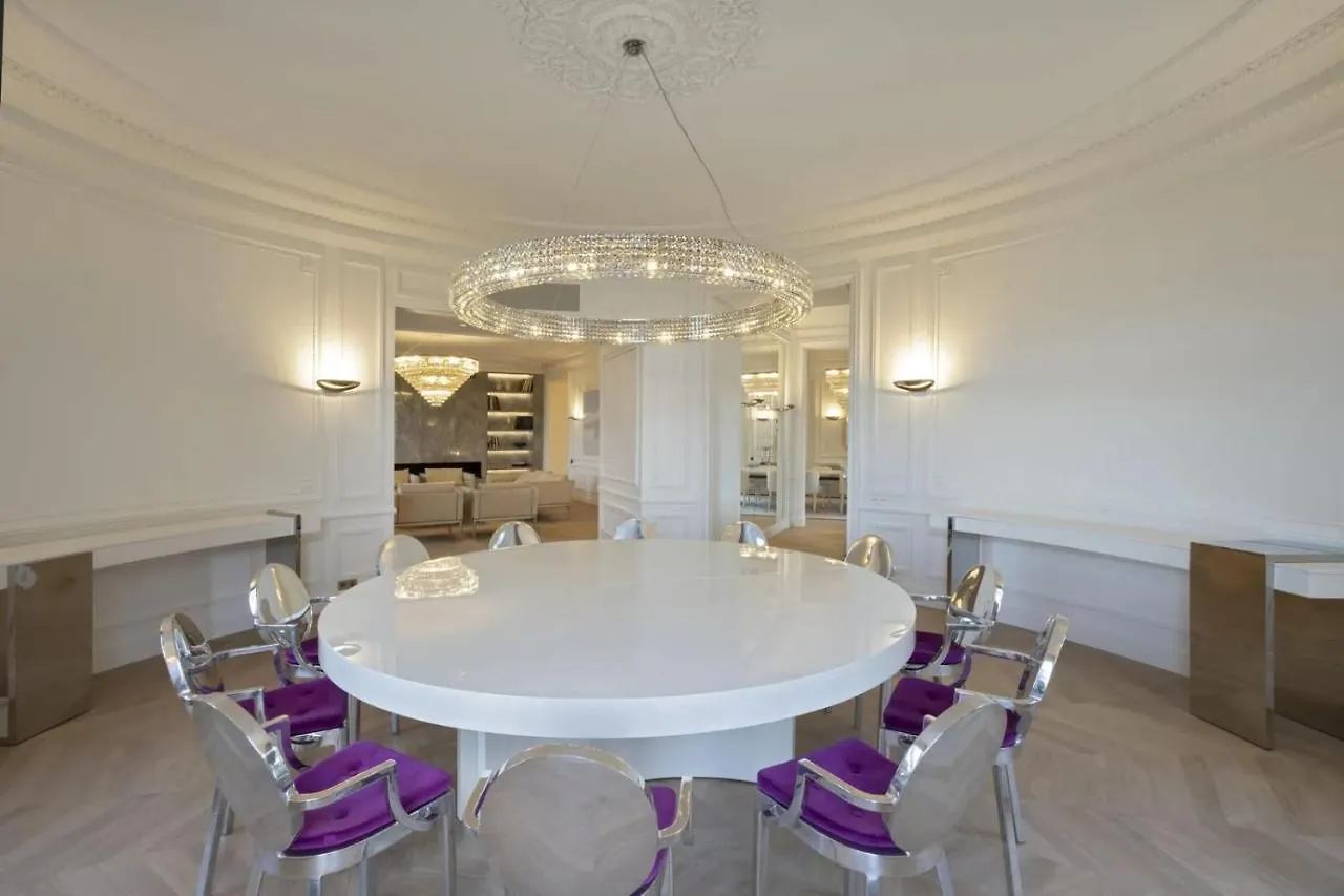 5 Bedroom Luxury Duplex Near Tour Eiffel Apartment *
