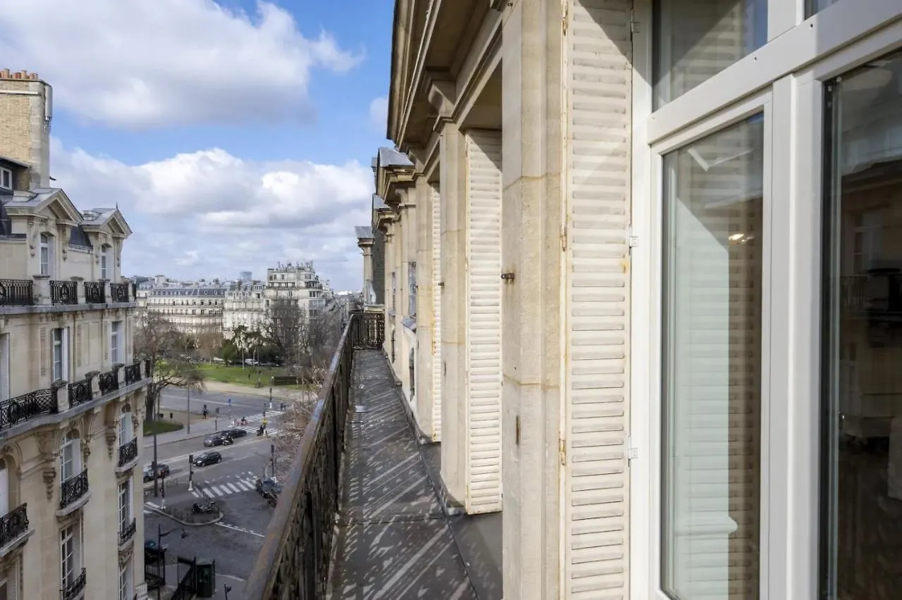 5 Bedroom Luxury Duplex Near Tour Eiffel Paris