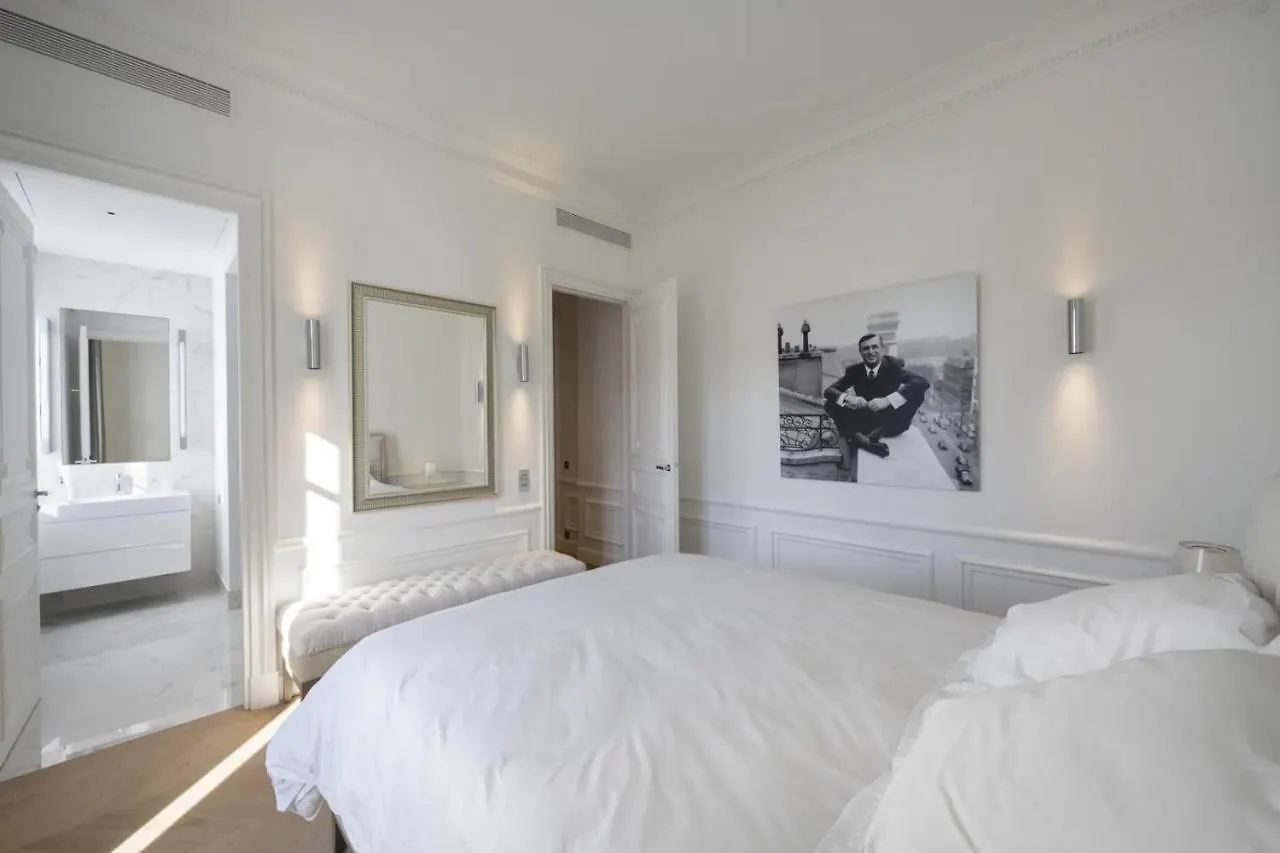 5 Bedroom Luxury Duplex Near Tour Eiffel Apartmán Paříž